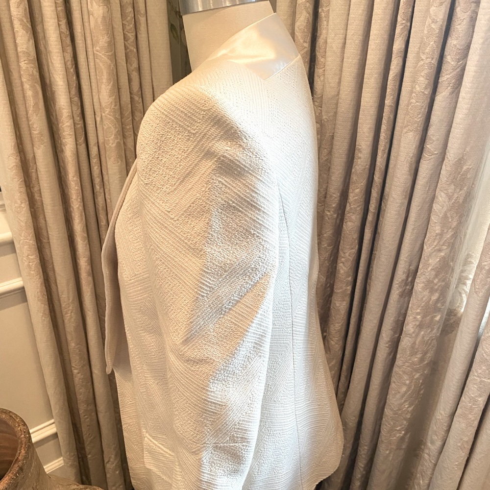 Balmain - Picture 7 of 10